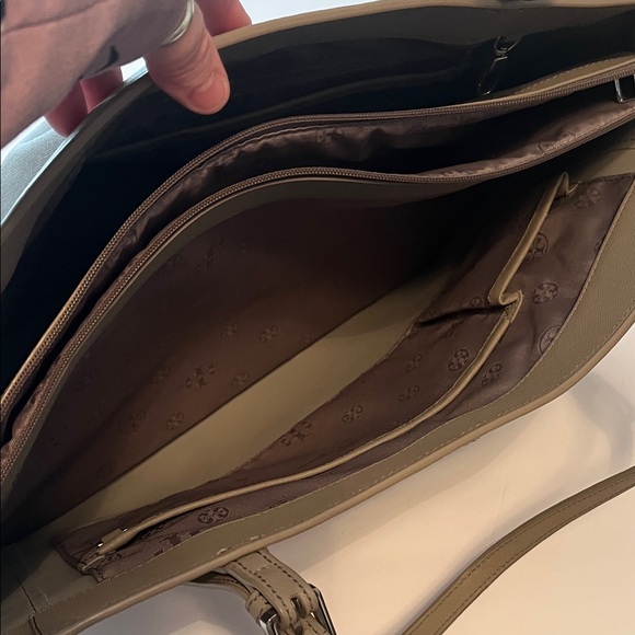 Tory Burch York Buckle Tote Bag in Saffiano Leather and a Grey/Taupe Color Purse - Picture 6 of 14